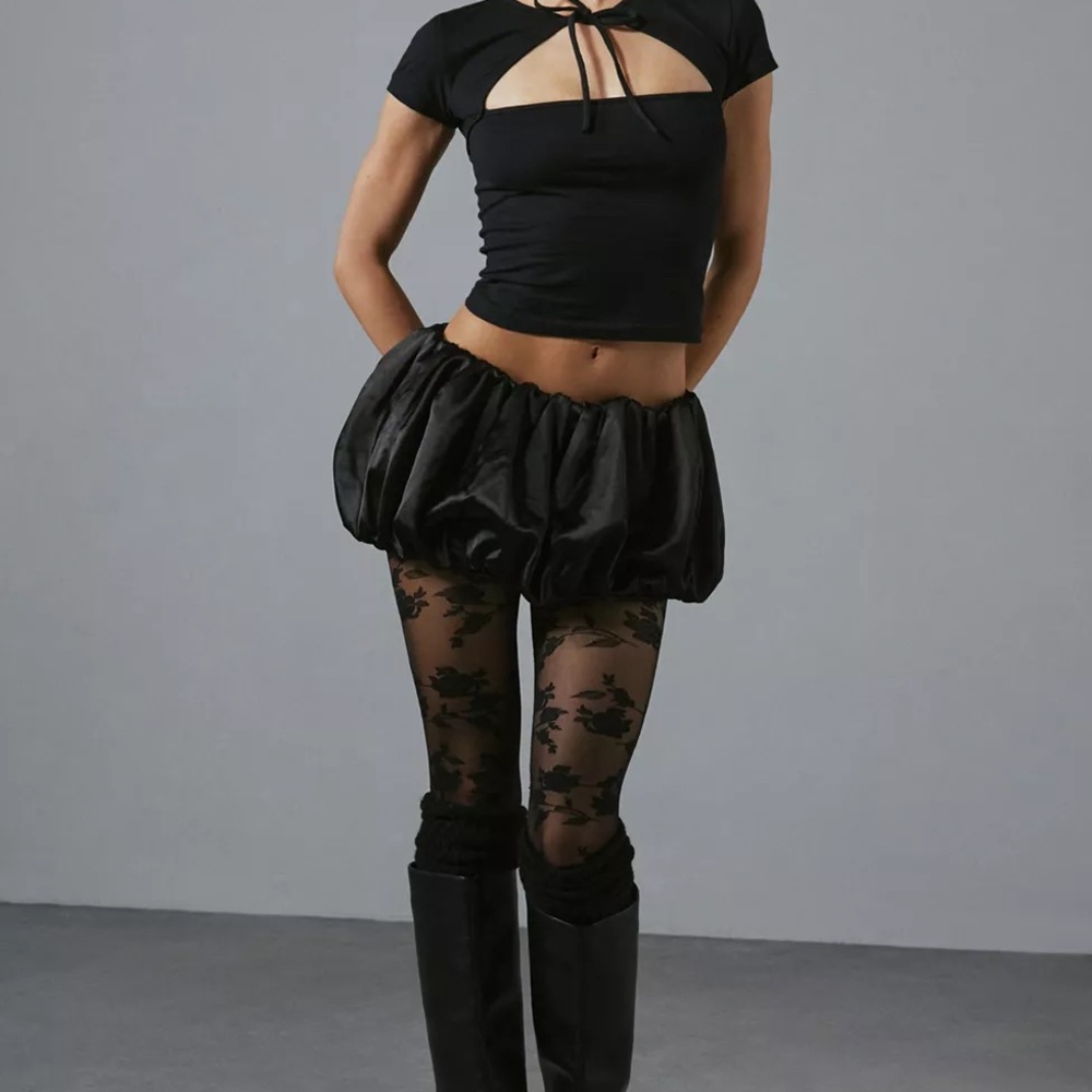 Kimchi Blue Bailey Satin Bubble Hem Micro Skort